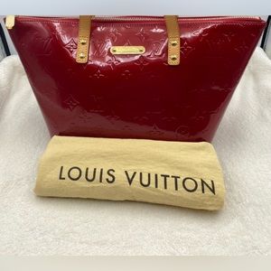 Louis Vuitton Bellevue Vernis Rose Pop